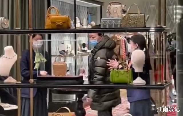 宋丹丹|明星到底多有钱?网友偶遇宋丹丹北京国贸刷街,爱马仕买三大袋