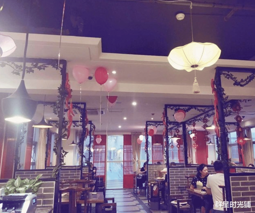 宋小宝|“美女收割机”宋小宝,从服务员逆袭喜剧演员,二婚喜生龙凤双胎