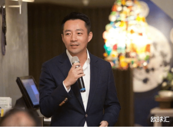 张颖颖|张颖颖打高尔夫球,穿筒袜包臀裙身材辣,疑与汪小菲同游共用球杆