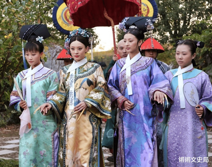 姐姐|甄嬛传：眉庄分娩时，谁注意到甄嬛那令人不寒而栗的表情了？