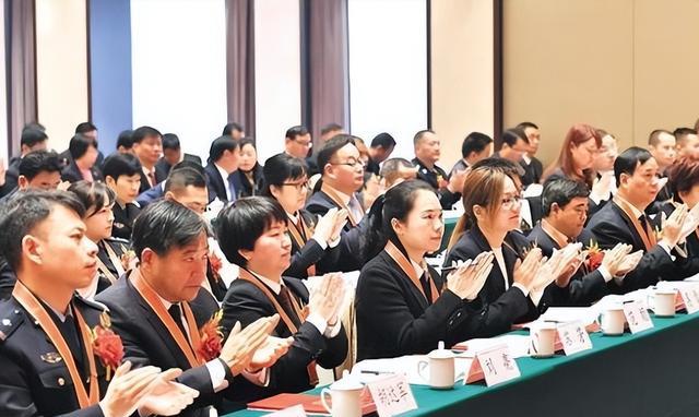 招聘|这些公务员看似“高大上”,实则是无编制的临时工,学生谨慎选择