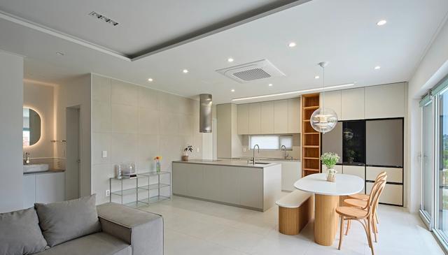 底层115装出大平层效果?白+灰,清爽养眼,巧用色调装出大宅范