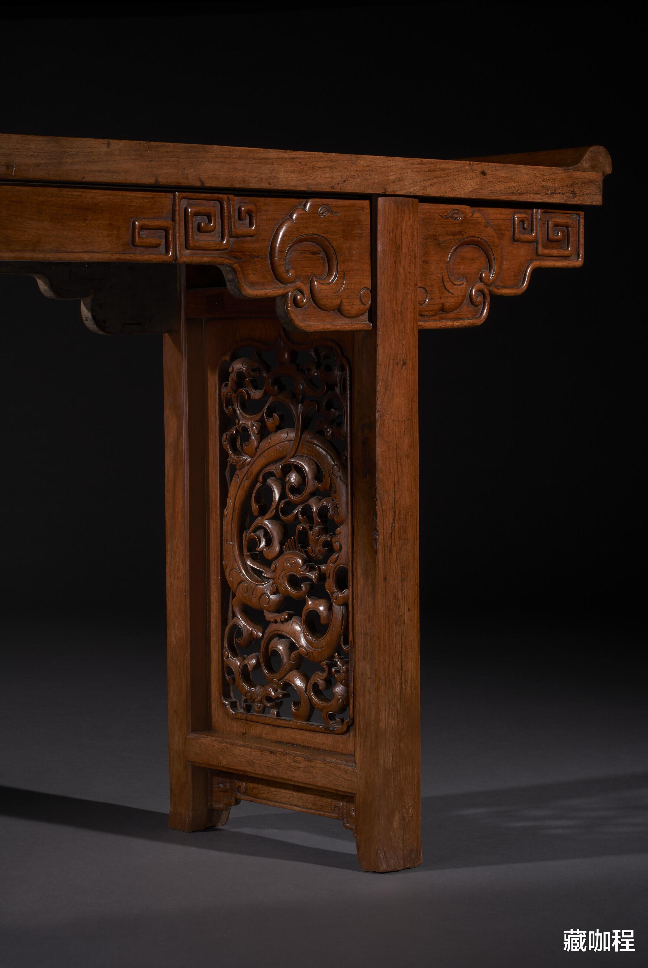 |一块玉厚五厘米,黄花梨翘头案牙板双整挖