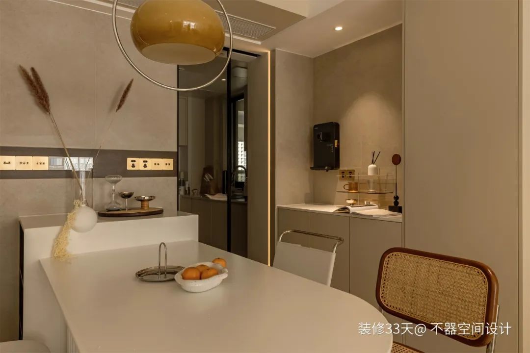 110平温柔奶咖色系现代混搭三室