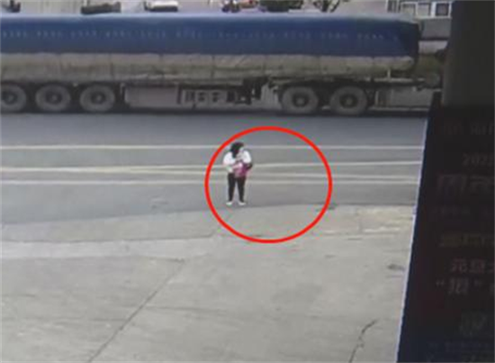 回顾广西一女子回家途中惨遭劫杀,司机:只怪她长得太漂亮了