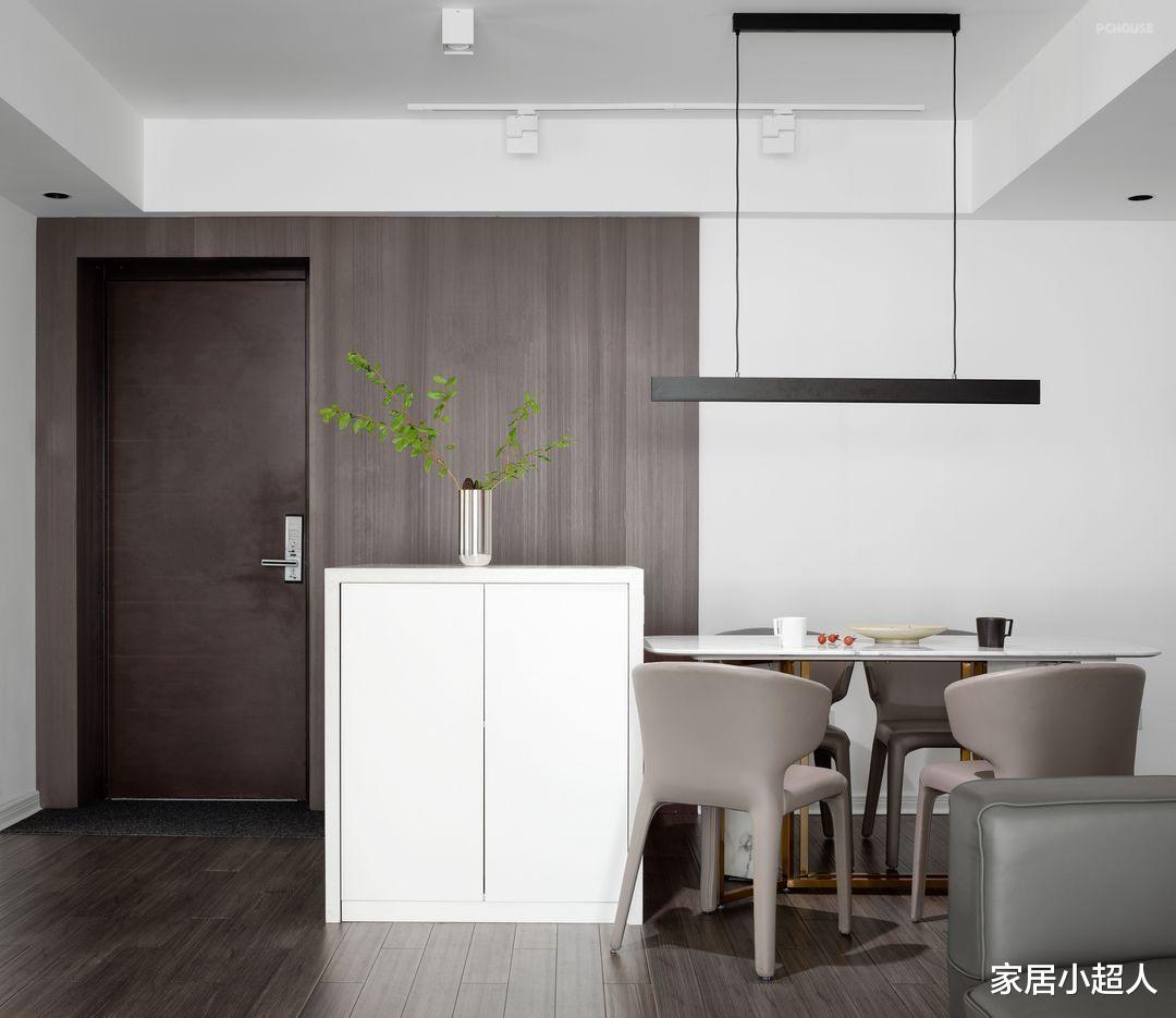 甜蜜的一家三口,用高级灰打造温馨住所,让人倍感温暖