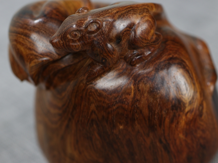 越南黄花梨|越南黄花梨手把件代代有钱