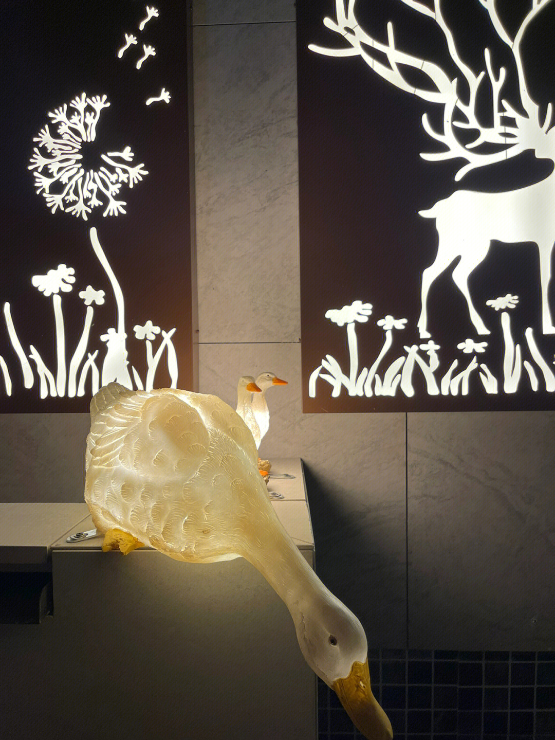 花6万块，打造40㎡一楼小院，鱼池 悬浮卡座 休闲平台一个都不少