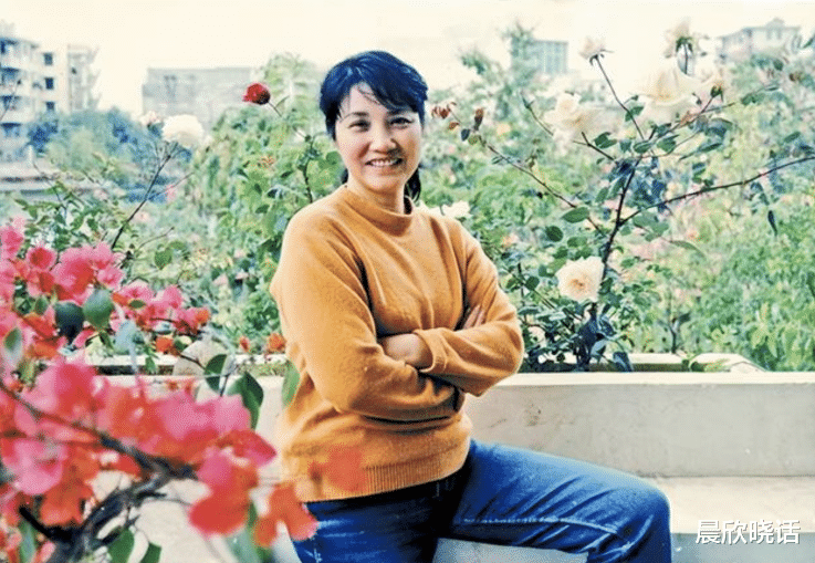 电影|演员祝希娟，嫁初恋恩爱58年，晚年和老伴住养老院