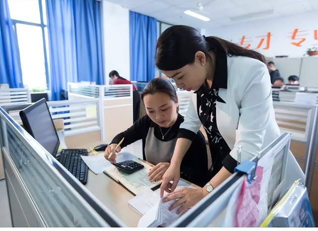 武磊|22高校有前途的专业，计算机凭实力荣获第一，这个专业越老越吃香