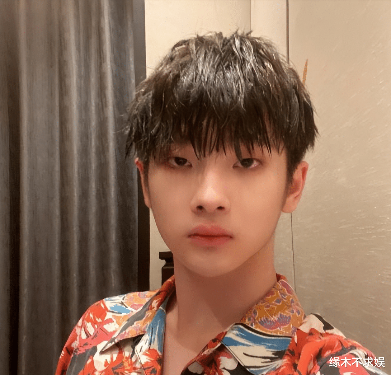 周震南|又被爹坑？周震南父亲公司无能力缴纳6998元，周震南被骂惨