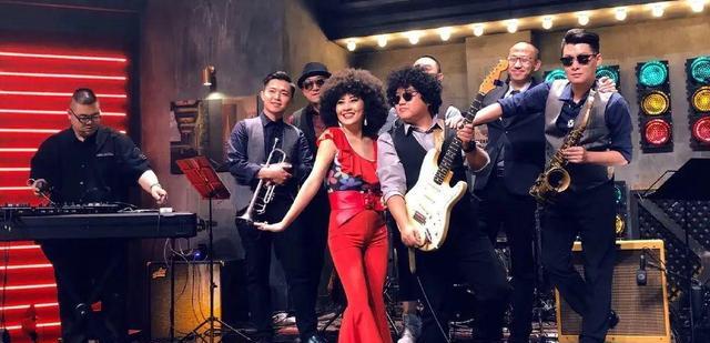 张蔷|张蔷首度承认割眼袋失败,隔空喊话医生:下次认真点