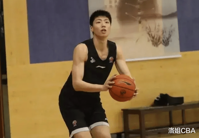 利物浦|CBA三消息：福建给出超长合同，北京硬仗胜率35%，韩德君暂未复出