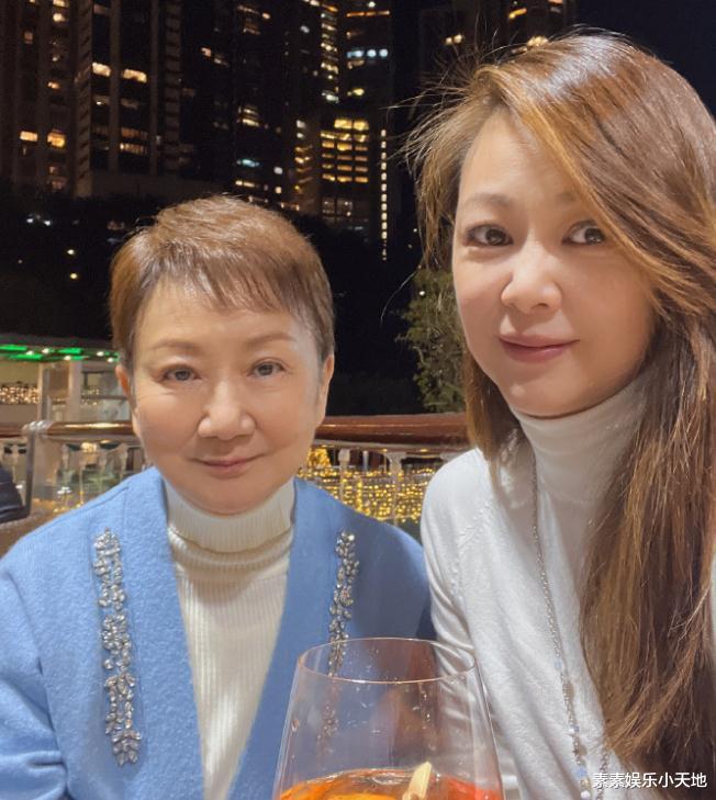 曾江|曾江离世8个月,妻子苍老了太多,两鬓斑白脸上再无笑意