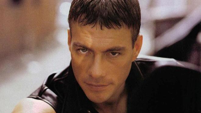 尚格-云顿|尚格云顿评价李小龙，李小龙功夫很不错，腾空飞踢是他的招牌动作