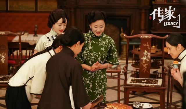 小三|同样都是小三上位，为何黄莹如一生顺遂，而林噙霜却下场凄惨？