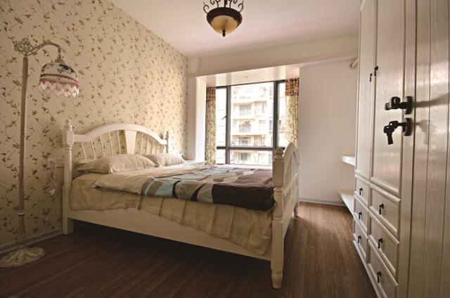 美式田园风格的新房,装修费花了15万,温馨舒适,朋友都说很好看