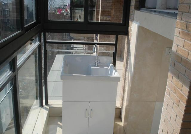 新房的硬装收尾了,虽然房子空荡荡的,但是每次看了都心情愉悦!