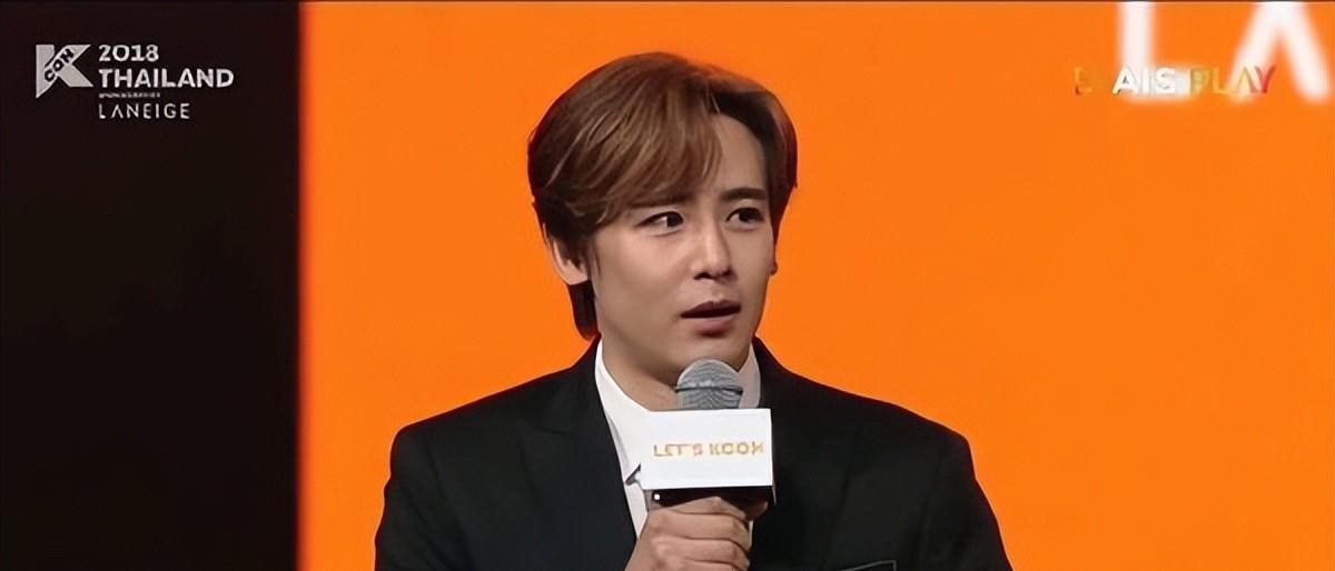 尼坤|2PM尼坤当年小奶狗肌肉外表人气超高，33岁近况却变黝黑胡渣大叔