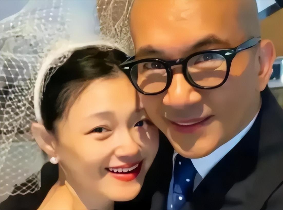 大S|大S复工美出新高！白到发光浑身布满纹身，透露近期生活感慨万千