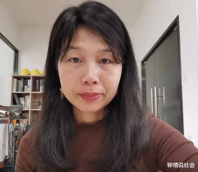 广东一女子自己剪短头发不满意,花钱找Tony补救,结果一看更后悔