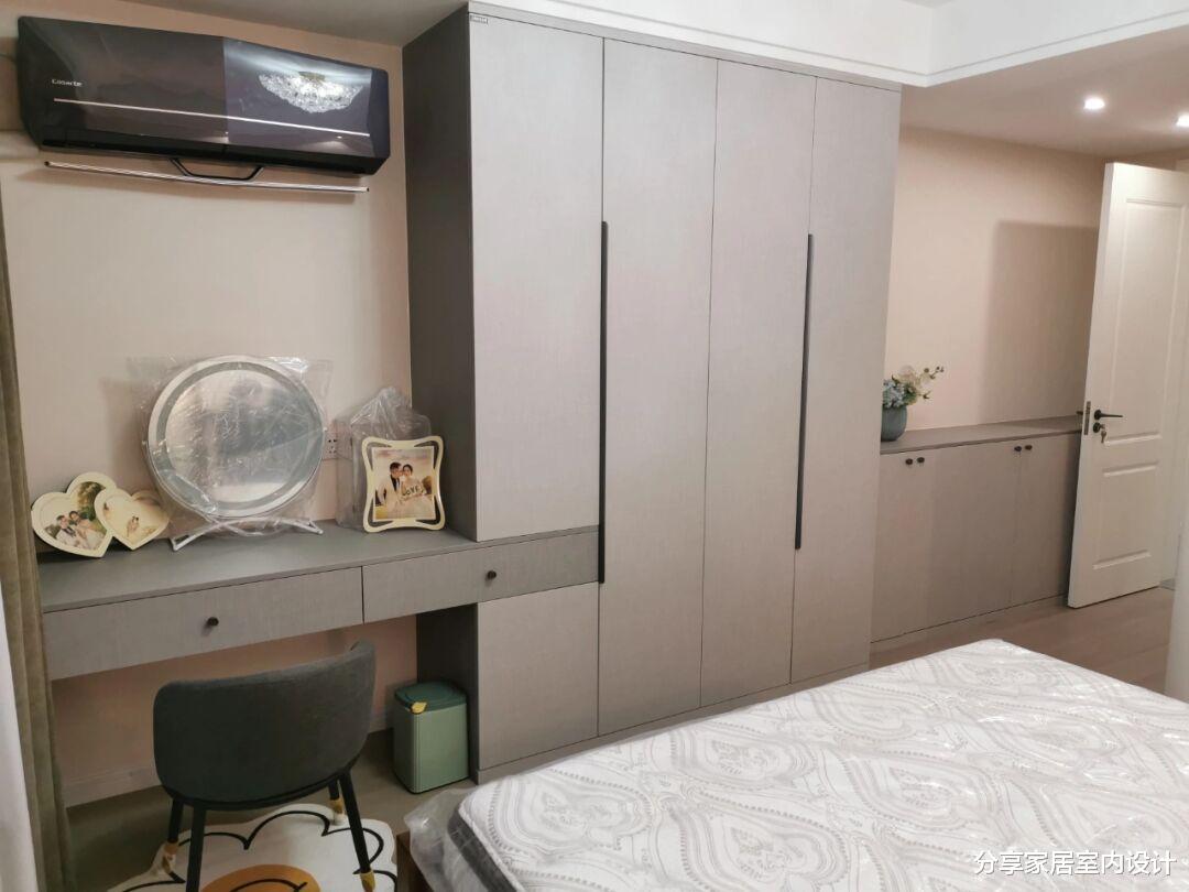 普通装修花了半年终于完工,效果很满意,电视墙非常实用!