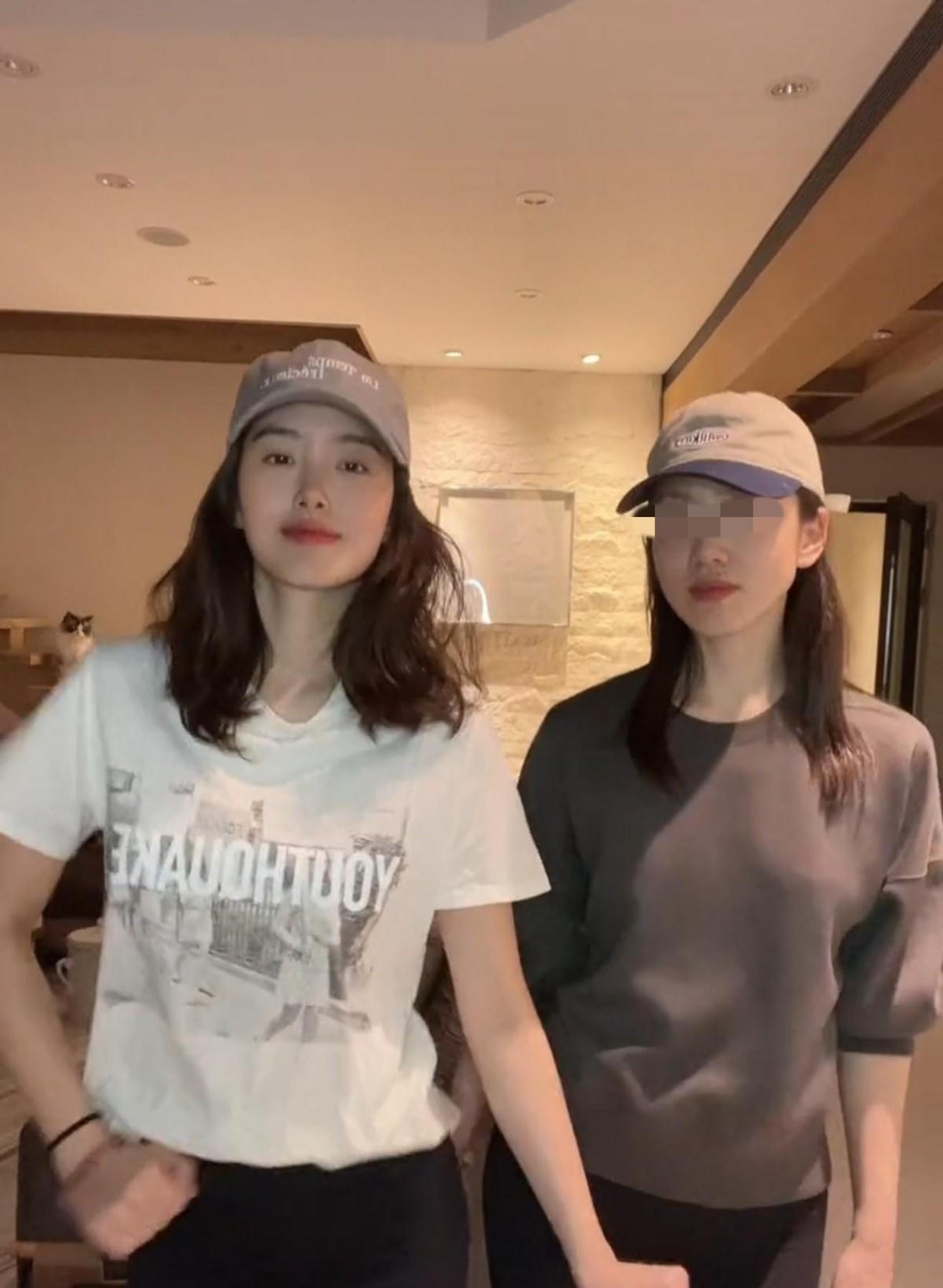 杨采钰|杨采钰晒热舞视频，扭腰撅屁股性感满分，身后多层豪宅装修豪华