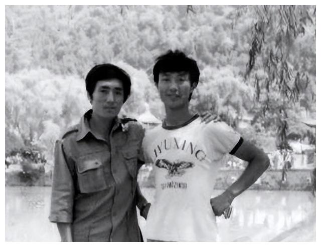 张艺谋|打败张艺谋为首的西北帮,甩开冯小刚牵头的京圈,贾玲到底凭啥?