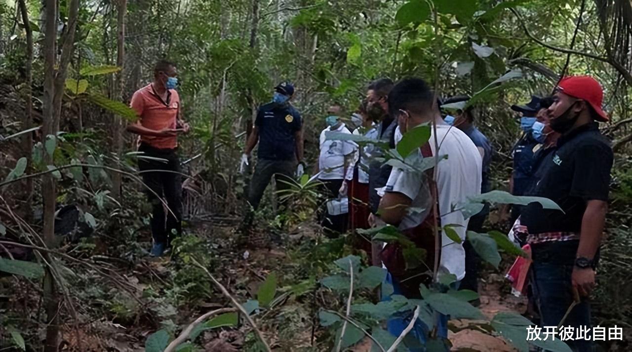 貌美女子横尸荒野,全身一丝不挂只剩一只袜子,警方借此成功破案