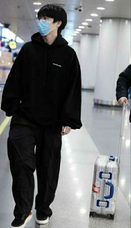 周冬雨|?周冬雨刘昊然私下好甜,越爱越高调