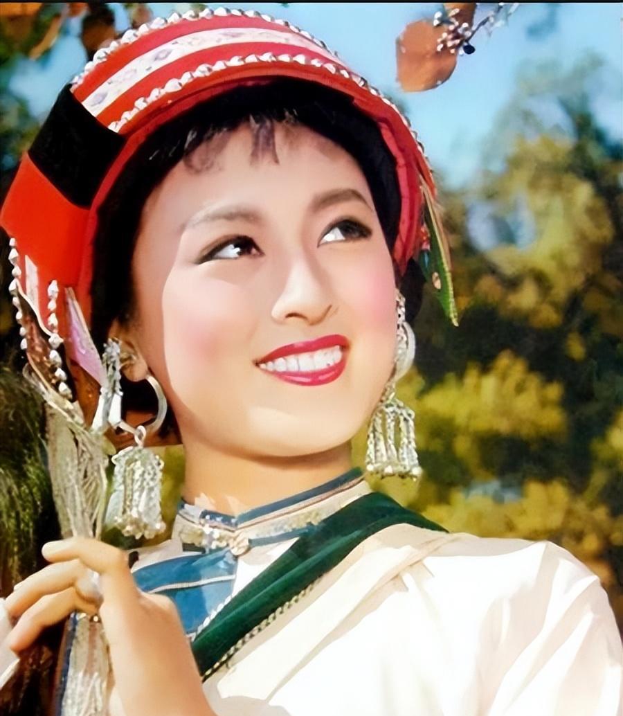 杨丽坤|永远的阿诗玛杨丽坤去世22年,丈夫和两个双胞胎儿子后来如何