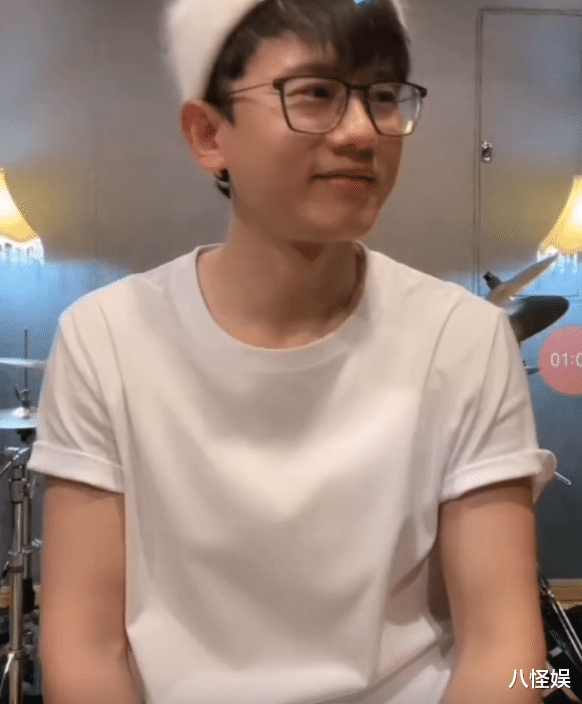 谢娜|张杰直播与谢娜甜撒糖,在家带娃给跳俏讲故事陪她们唱歌,好温馨