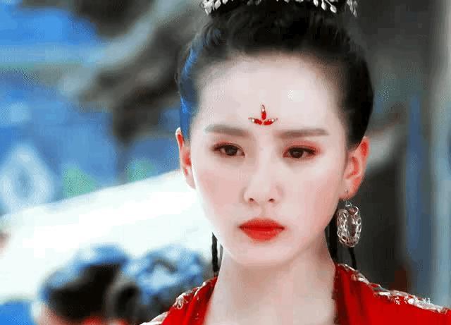 迪丽热巴|9位女明星红衣古装:个个都是惊艳大美女,迪丽热巴绝了