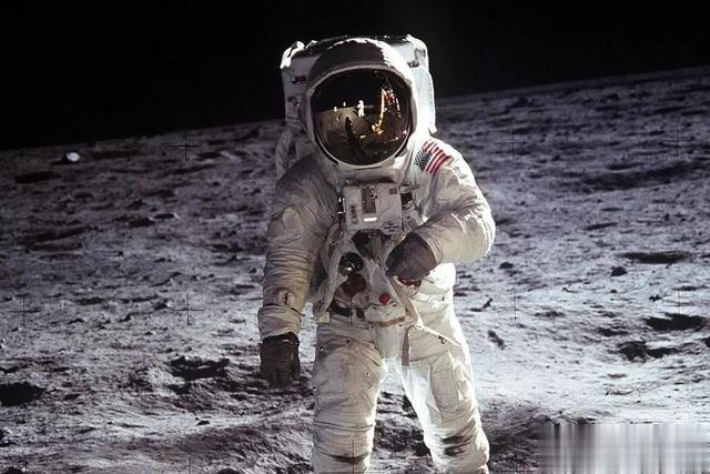 2030年，人类可能会生活在月球上，NASA计划下一步执行火星任务