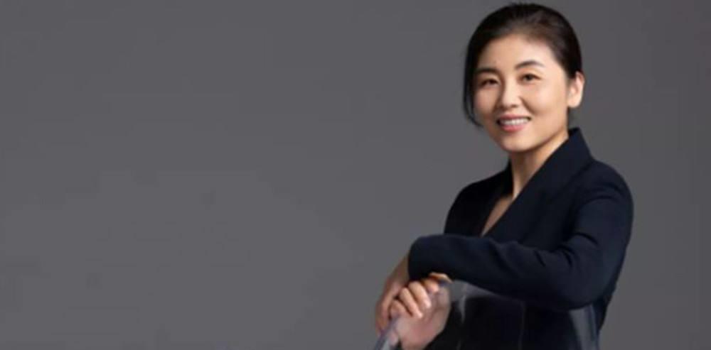 颜宁当选美国两院院士,曾是清华最年轻的博导,被骂叛国却不后悔