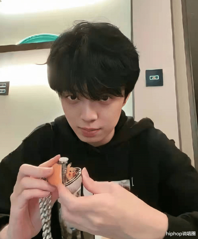 写真|姜云升惨遭圈内Rapper怒喷!700门票是说唱圈的耻辱?