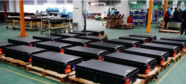 |宁德时代坐不住，韩国LG融资700亿扩产，谁才是电池领域的王者