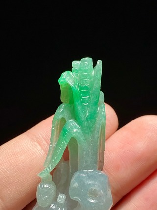 翡翠|清 冰种飘绿 翡翠 蕉叶仕女 把件