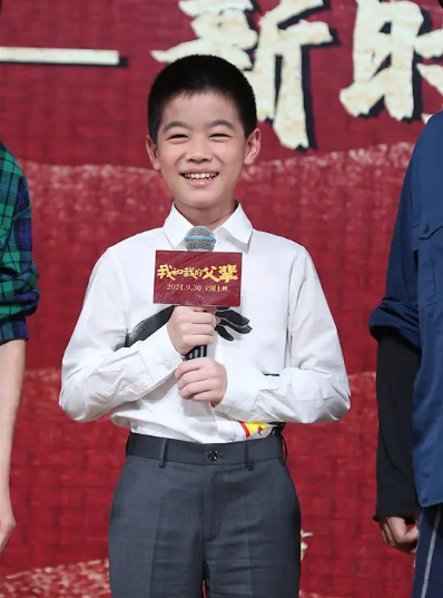 电影|“小范闲”六岁出道,本该在学海里徜徉的他,要为电影奉献一生吗