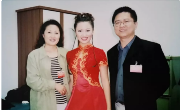 姚贝娜|武汉歌手姚贝娜:33岁患癌离世,捐献眼角膜,生前为何拒绝化疗?