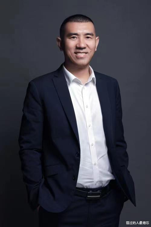 男子花百万买下三只臭龟,别人都笑他傻,谁知道四年后却靠龟翻身