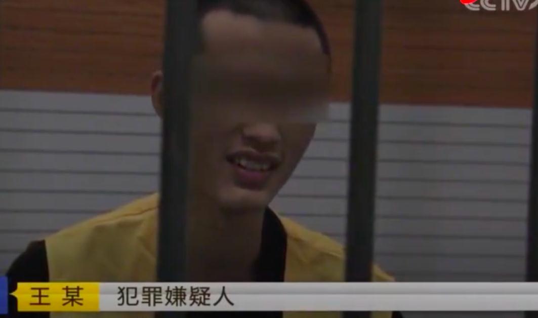2018年女子晚上和前夫睡,白天和男友睡被杀,男友:她要50万彩礼