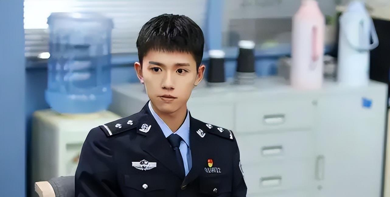 溜肩|《法医秦明》成偶像剧，秦明只是旁观者，案件当事人才是主角