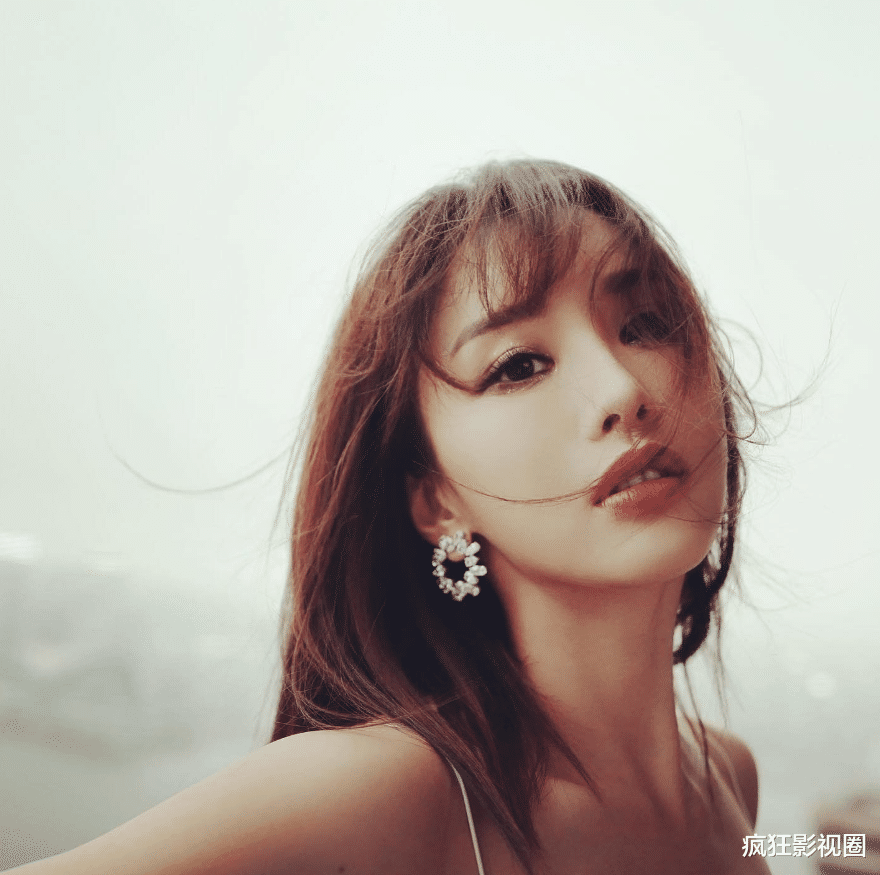陈静|曾力压AngelaBaby,美过周迅、大S,33岁的“爆炸糖”终于回归