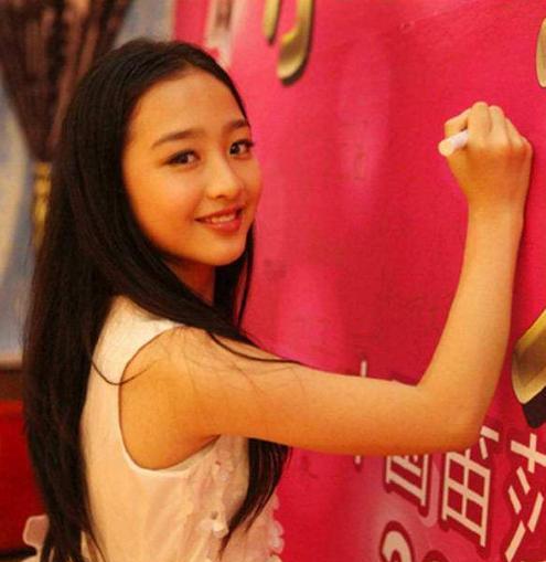 张子枫|9位00后小花近况大不同：张子枫忙着恋爱，其他8位怎样了？