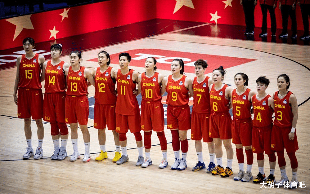 中国女篮|深夜22点！中国女篮再传喜讯，李梦发声尽显大格局，郑薇没看错人