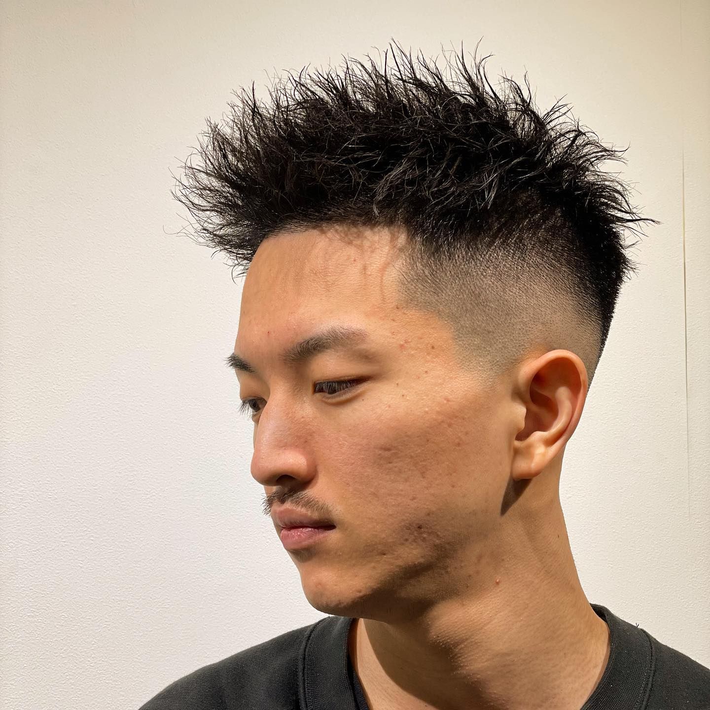 发型 越剪越有型的男士发型，干净时尚还帅气，让你就像变个人