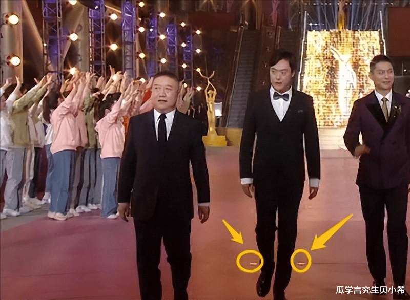 奥运冠军|芒果晚会没落了？场地简陋杂乱，汪涵头发油腻，奥运冠军沦为伴舞