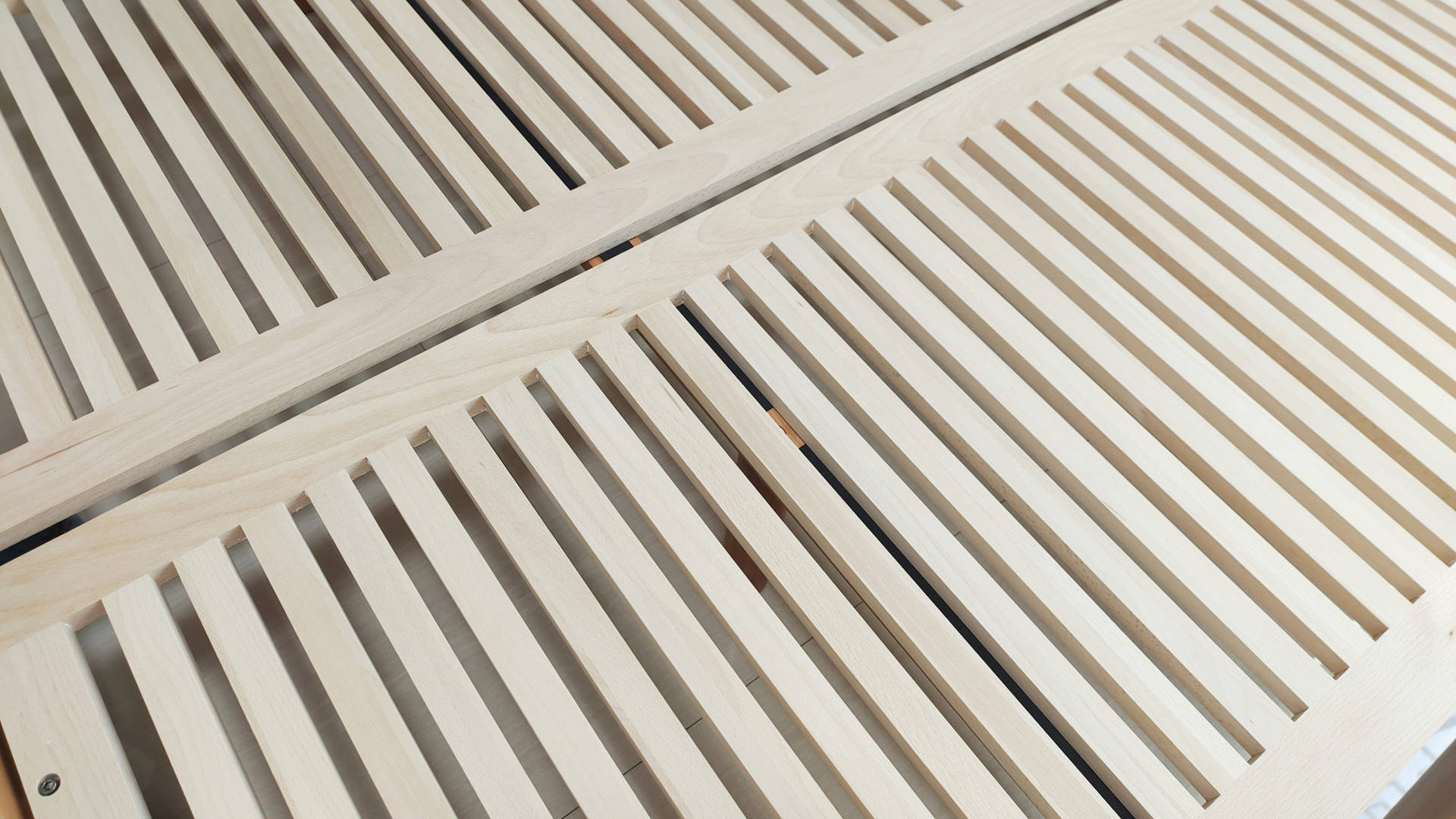 小户型家装经验分享，尽量能一步到位，记主卧升级八条床腿的木邻无忧实木床