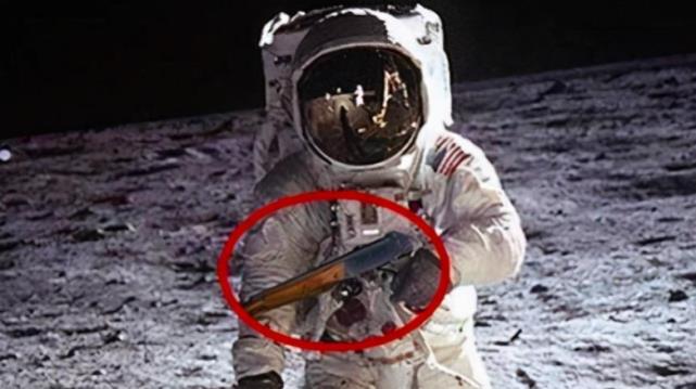 杨利伟上太空时为何非得带枪?和外星人无关,只因苏联教训太沉重